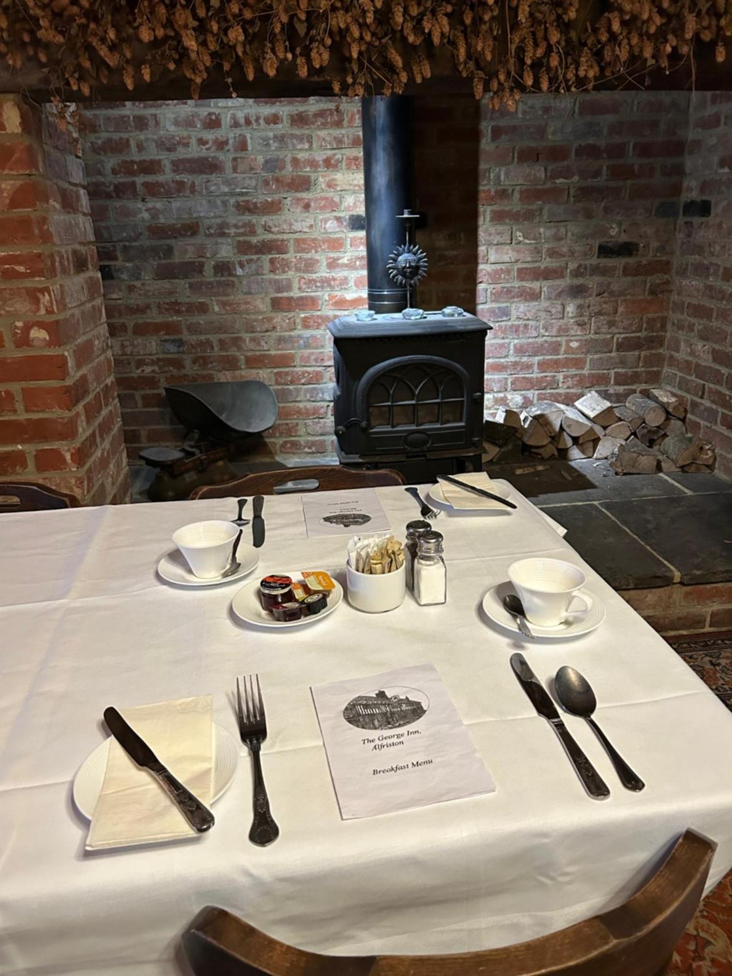 The George Inn 阿尔弗里斯顿 外观 照片